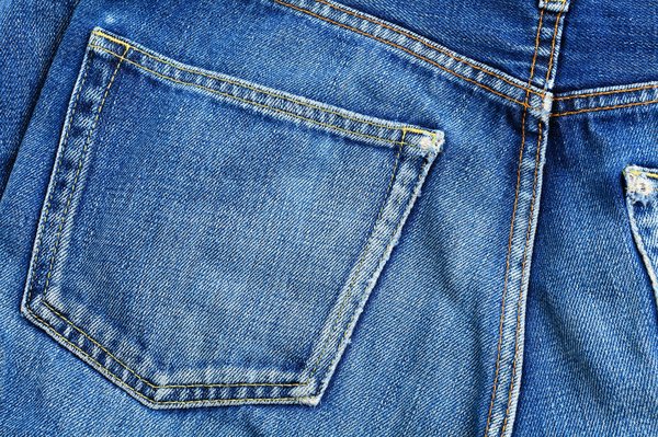 Comment choisir le jeans parfait pour une silhouette en forme de poire?